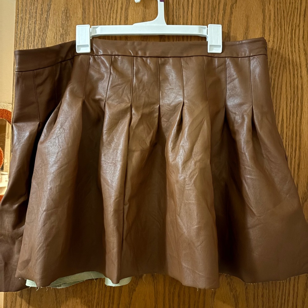 ELOQUII pleated faux leather Skirt